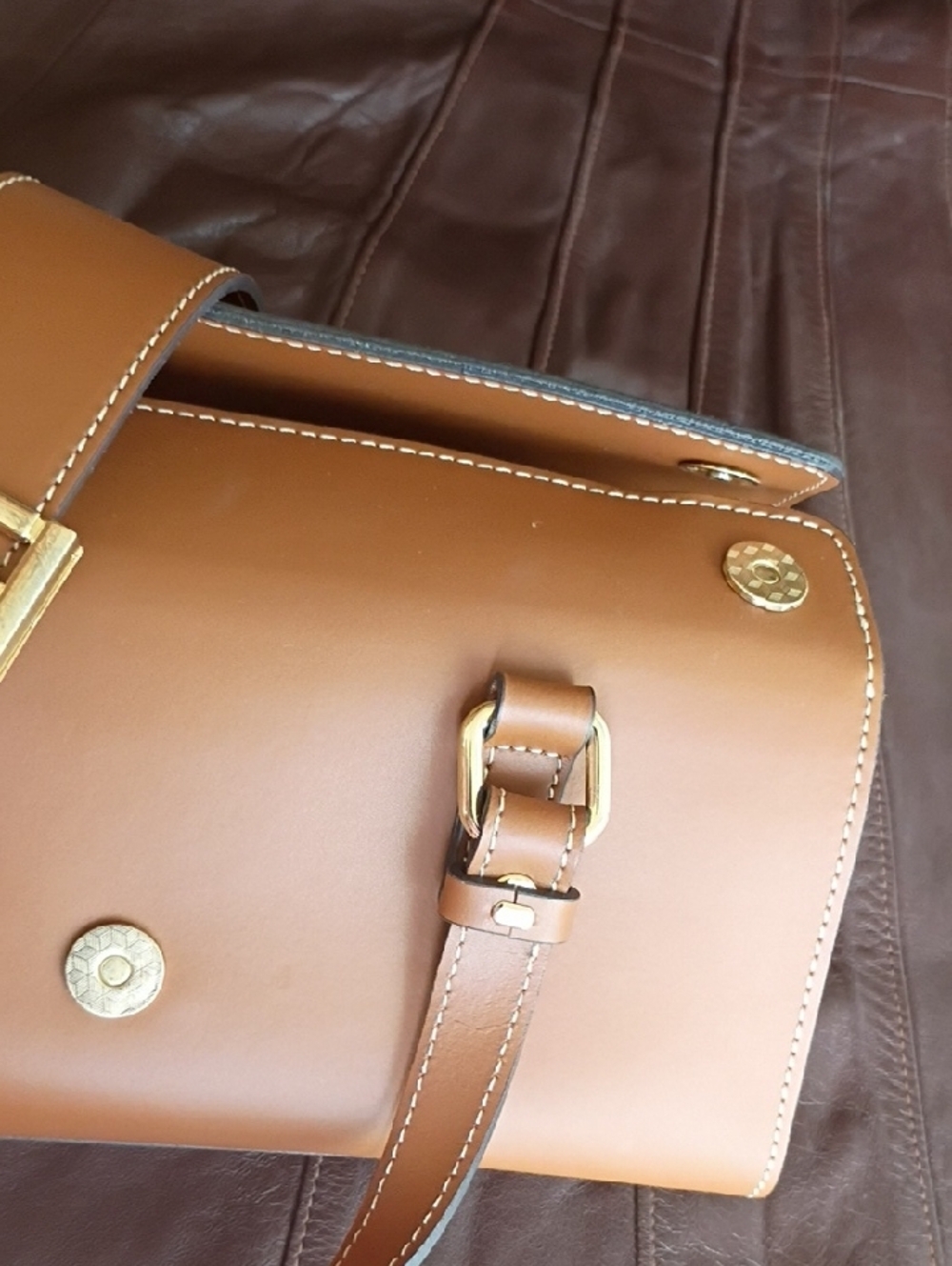 Tan Leather Barrel Shoulder Bag with Gold-Tone Accent - Picture 7 of 9